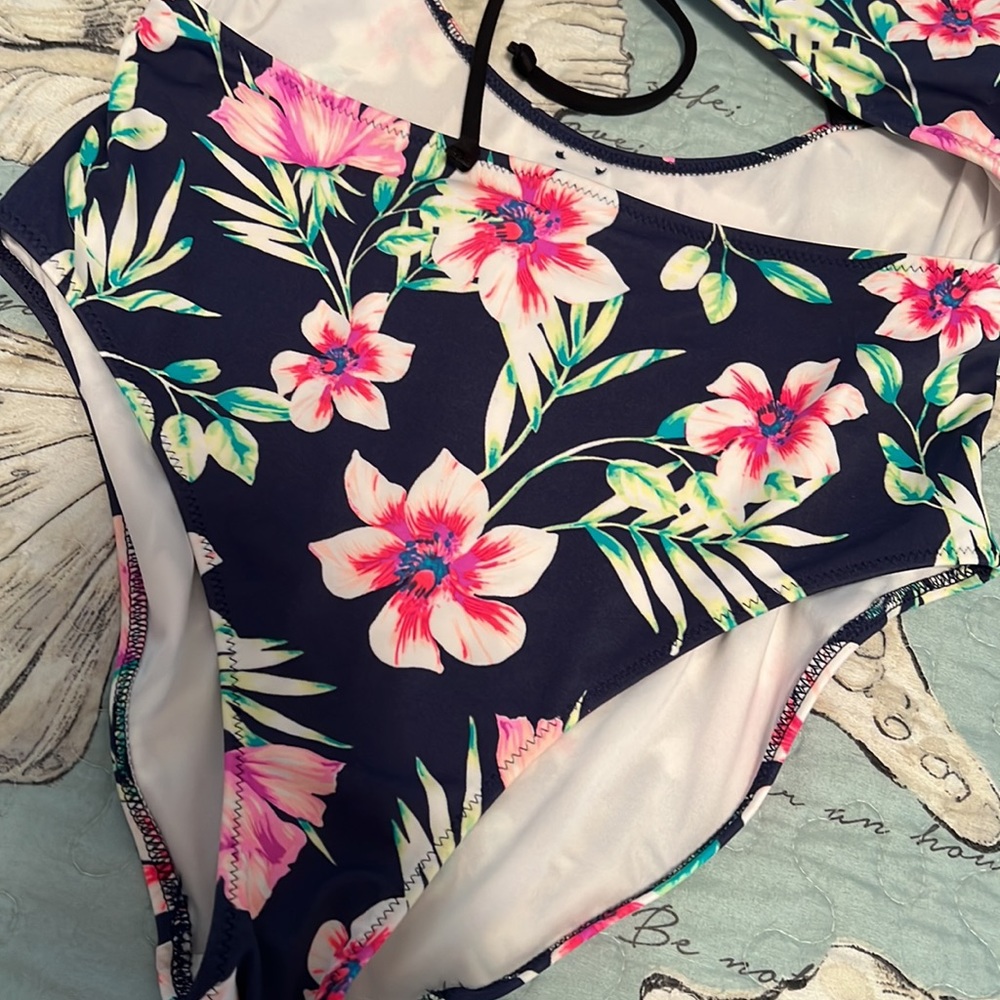 NWOT PINK Sexy Floral One Piece Swimsuit 🩱 - Picture 2 of 9